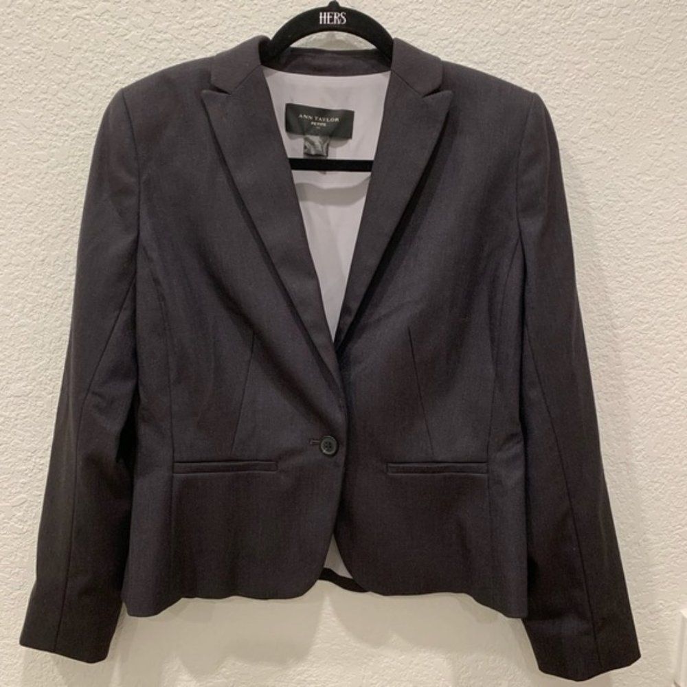 Ann Taylor Petite Gray blazer in size 8P